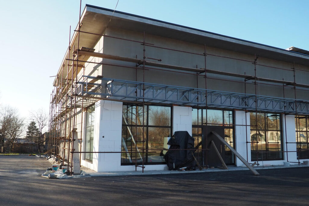 Construcción de Tiendas de Autoservicio